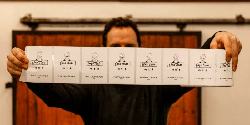 Winzerglühwein der Marke Oma Trude