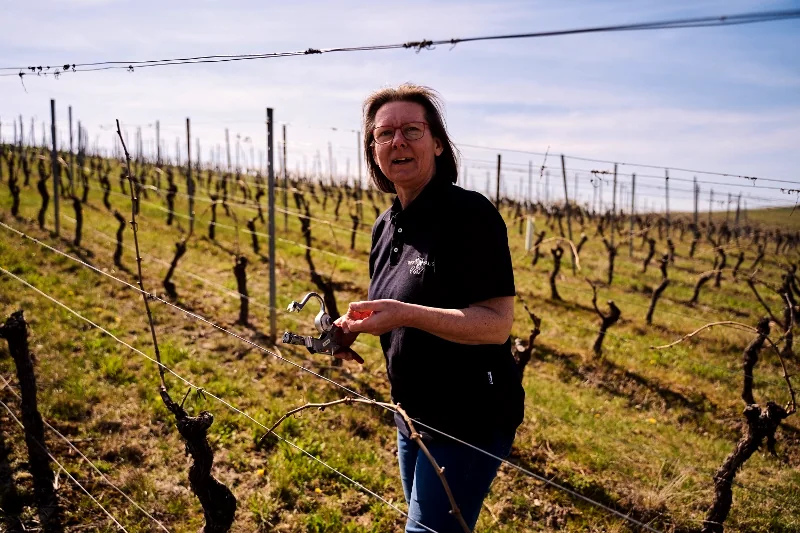 Andrea Uhl im Weinberg