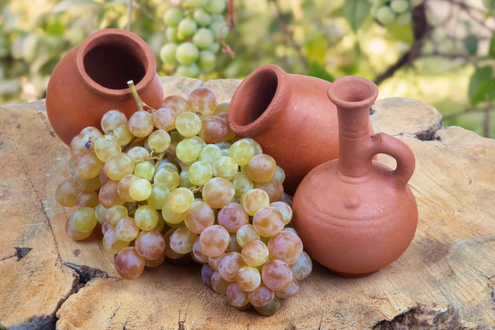 Georgische traditionelle dekorative Krüge für Wein Qvevri
