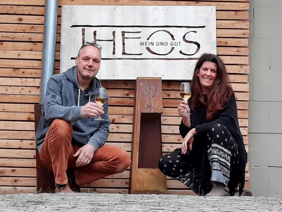 THEOS Wein und Gut - Achim und Nicole