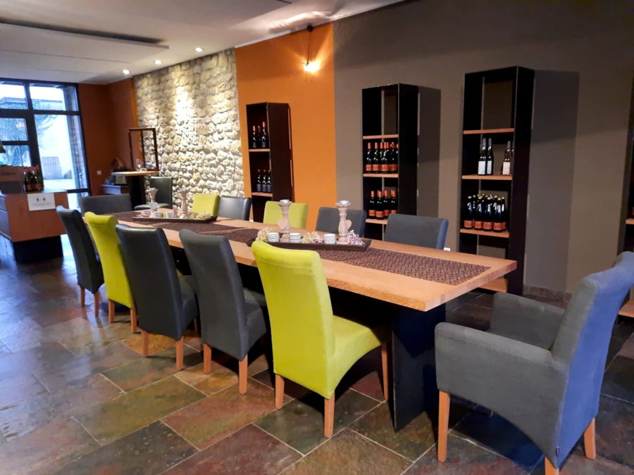 THEOS Wein und Gut - Vinothek